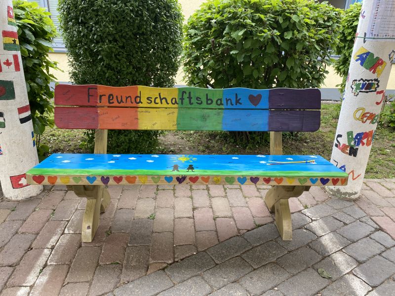 Wir bauen Freundschaftsbänke für Grundschüler (26.04.2025)